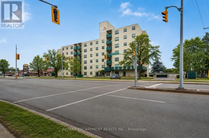 105 - 421 FAIRVIEW DRIVE, Brantford