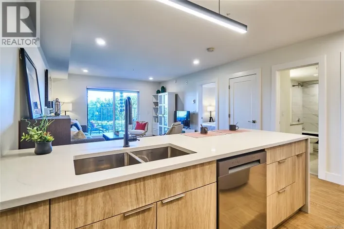 105 45 Haliburton St, Nanaimo