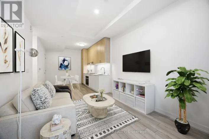 105 - 5 RED SQUIRREL LANE, Richmond Hill