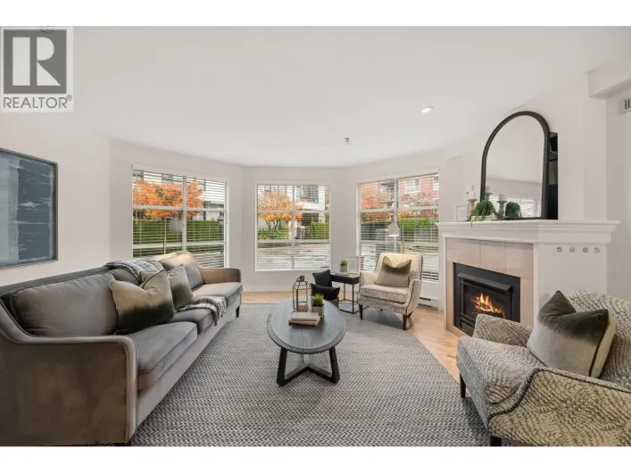 105 5 RENAISSANCE SQUARE, New Westminster