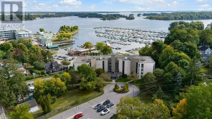 105 - 50 MARKET ST STREET, Gananoque