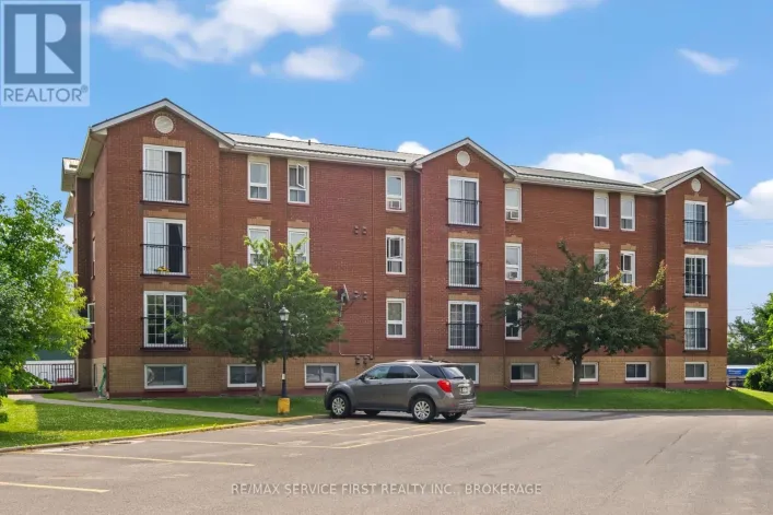 105 - 550 TALBOT PLACE, Gananoque