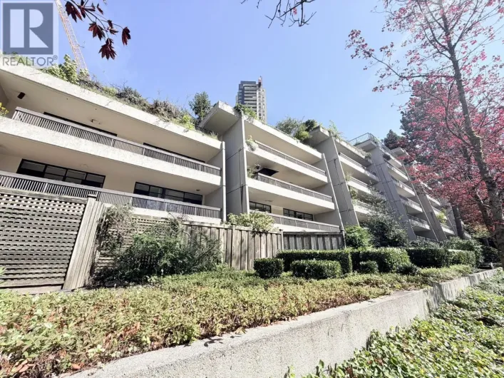 105 5932 PATTERSON AVENUE, Burnaby