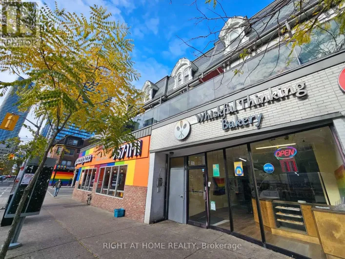 105 - 72 WELLESLEY STREET E, Toronto