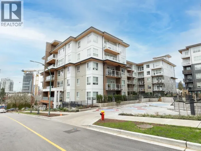 105 723 GROVER AVENUE, Coquitlam