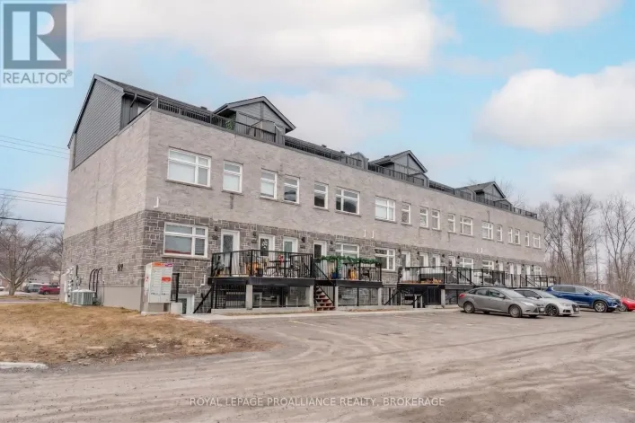 105 - 809 DEVELOPMENT DRIVE, Kingston