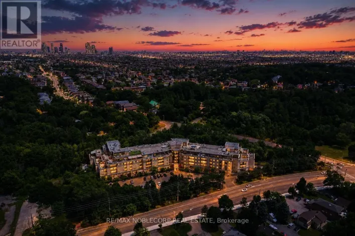 105 - 8201 ISLINGTON AVENUE, Vaughan