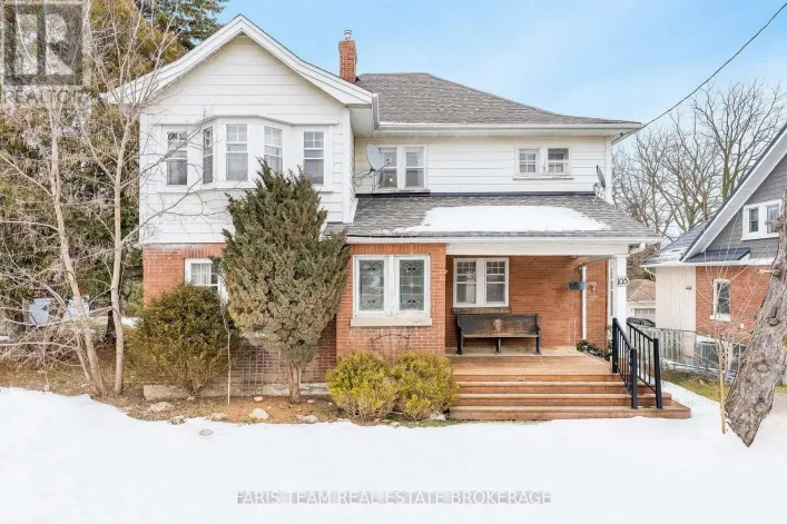 105 BARRIE STREET, Bradford West Gwillimbury