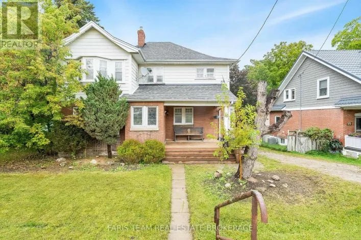 105 BARRIE STREET, Bradford West Gwillimbury
