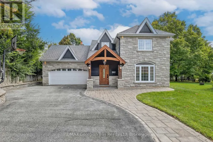 105 DUCKWORTH STREET, Barrie