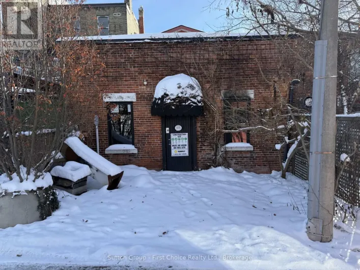 105 ERIE STREET, Stratford