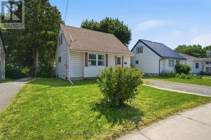 105 HUMEWOOD DRIVE, Belleville