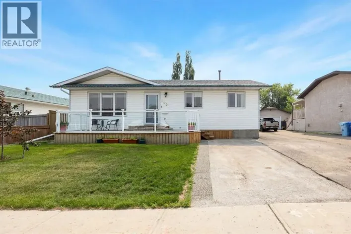 105 Oaks Crescent, Fort McMurray
