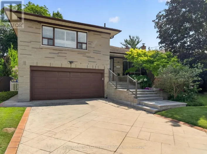 105 PALM DRIVE, Toronto