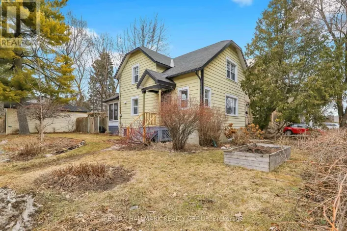 105 QUEEN MARY STREET, Ottawa