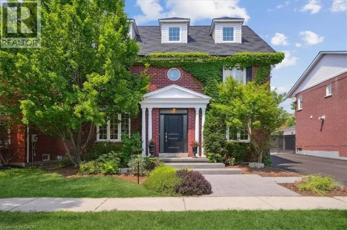 105 RIVER GLEN Boulevard, Oakville