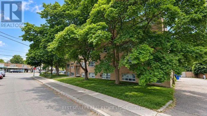 105 TWENTY-FIFTH STREET, Toronto