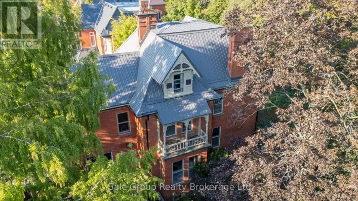105 VANSITTART AVENUE, Woodstock