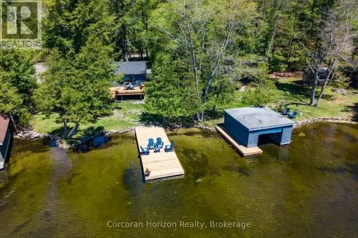 1050 FAIR-LEE PARK ROAD, Muskoka Lakes
