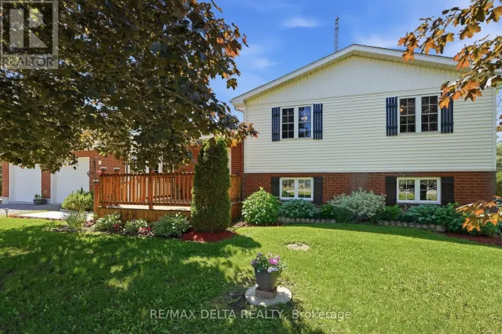 1051 ABERDEEN ROAD W, Champlain