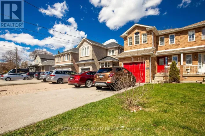 1051 CAVEN STREET, Mississauga