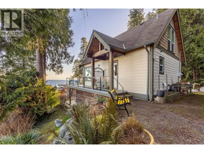 1051 GOWER POINT ROAD, Gibsons