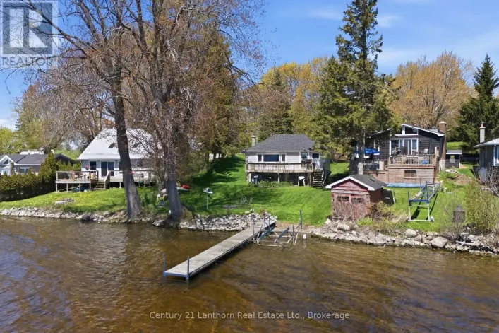 1051 LAKESIDE DRIVE, Prince Edward County