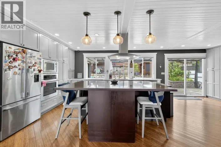 1052 CORONA CRESCENT, Coquitlam