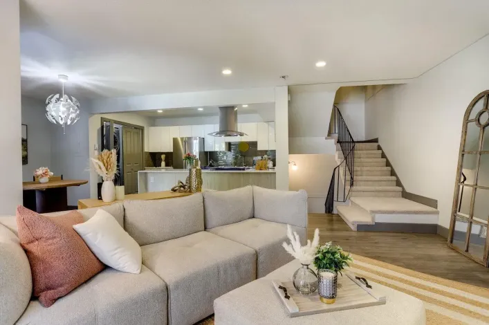 10532 HOLLY PARK LANE, Surrey