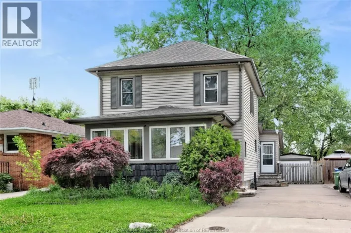 1054 GLIDDEN, Windsor