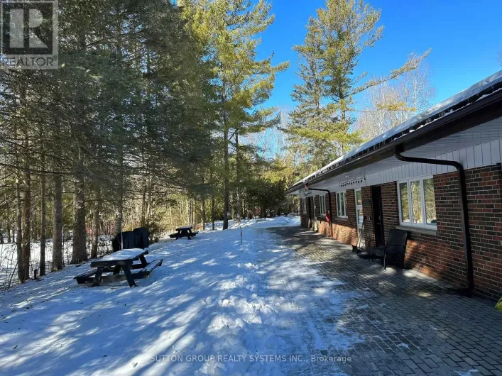 1054 LAWSON ROAD, Tiny