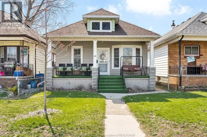 1055 HALL, Windsor