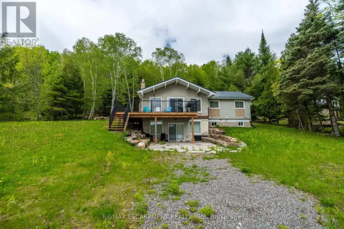 1056 INAWENDAWIN ROAD, Lake of Bays