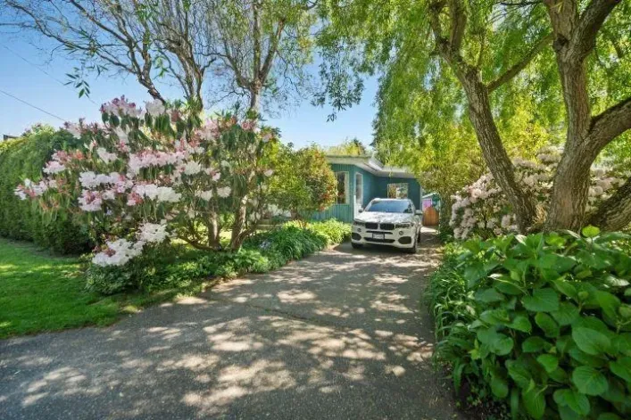 1056 STEVENS STREET, White Rock