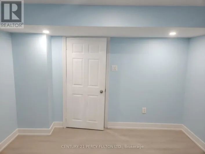 1056 SUDDARD AVENUE, Oshawa