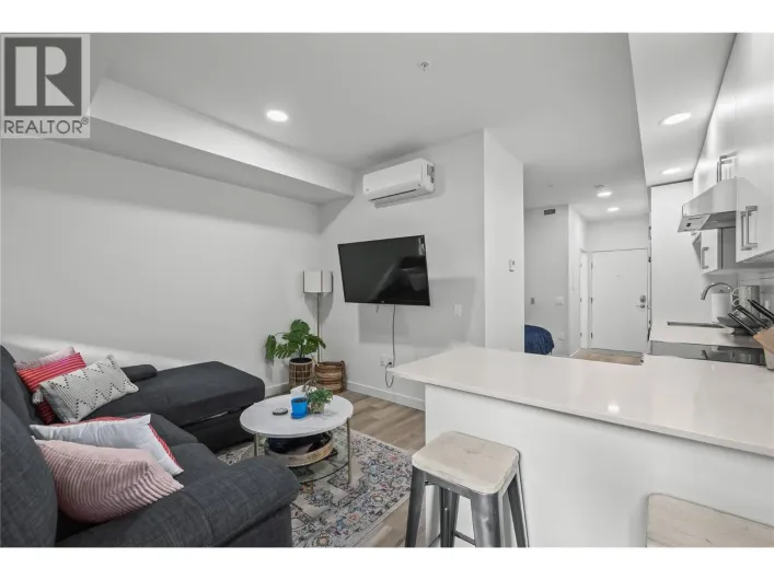 1057 Frost Road Unit# 204, Kelowna