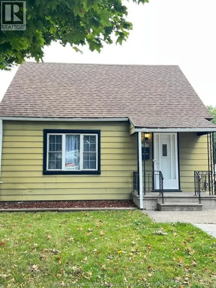 1058 CALIFORNIA, Windsor