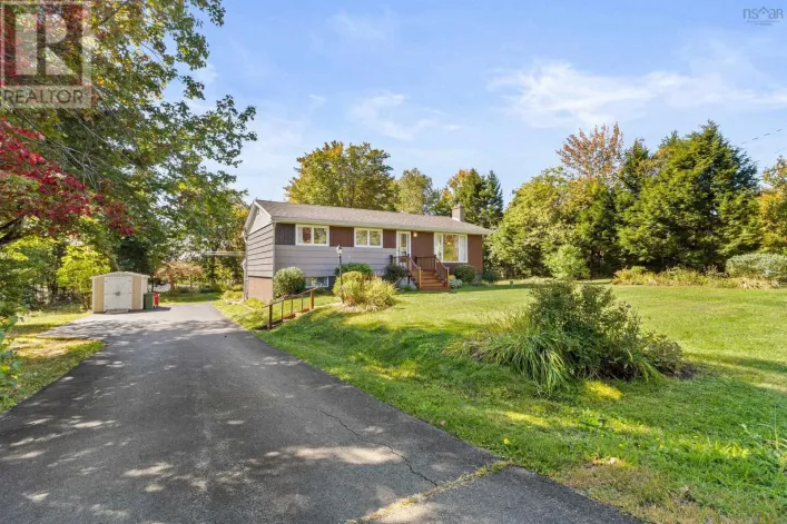 1059 Fall River Road, Fall River