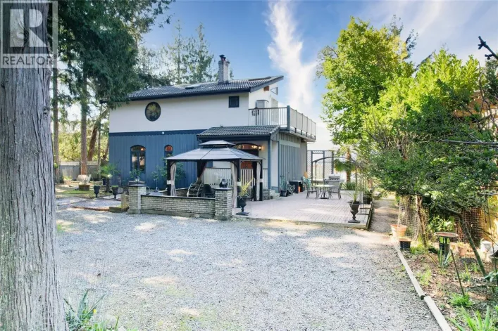 1059 Pat Burns Ave, Gabriola Island