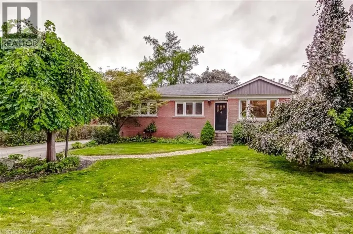 1059 SHEPHERDS Drive, Burlington