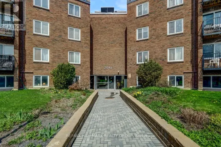 Apartment for sale: 105A - 2041 ARROWSMITH DRIVE, Ottawa