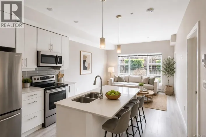 106 1020 Inverness Rd, Saanich