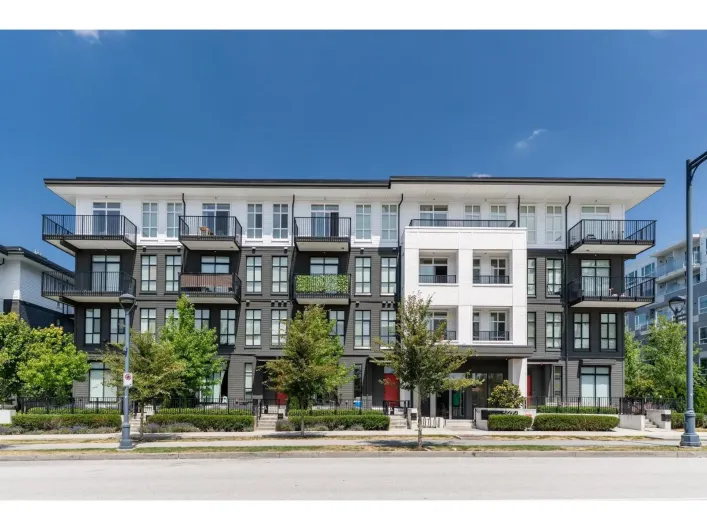 106 13933 105 BOULEVARD, Surrey