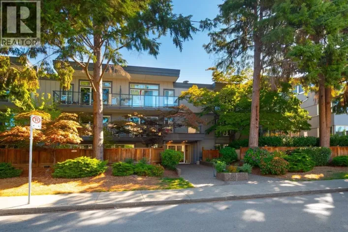 106 1450 LABURNUM STREET, Vancouver
