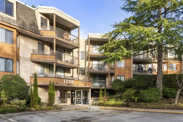 106 1720 SOUTHMERE CRESCENT, Surrey