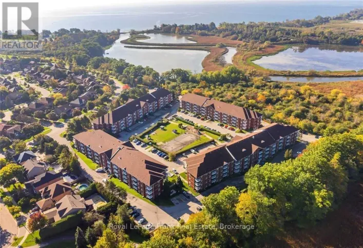 106 - 193 LAKE DRIVEWAY W, Ajax