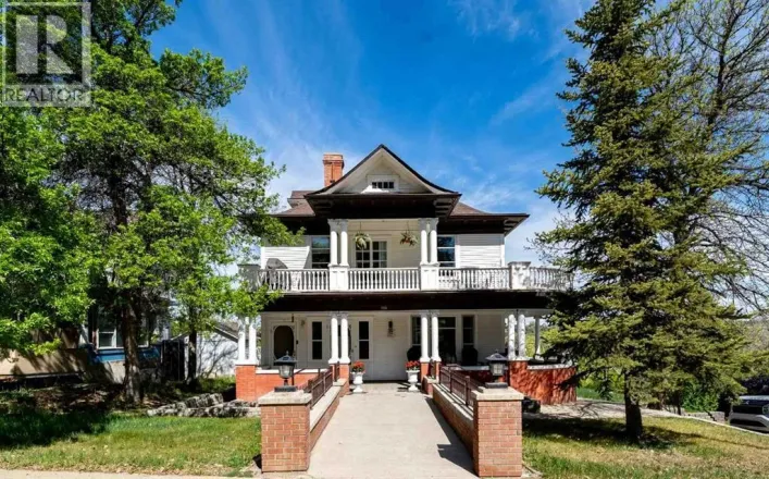 106 3 Street SE, Medicine Hat