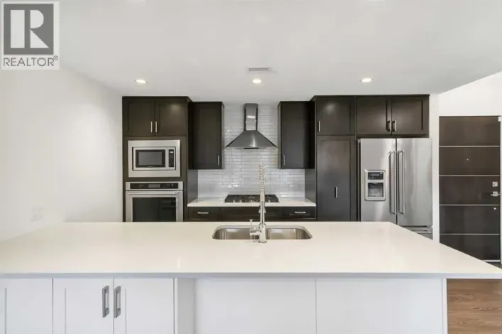 106, 3320 3 Avenue NW, Calgary