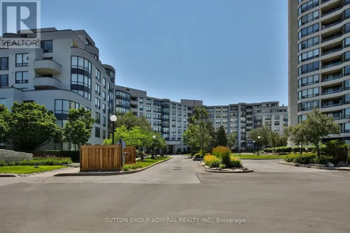 106 - 333 CLARK AVENUE W, Vaughan