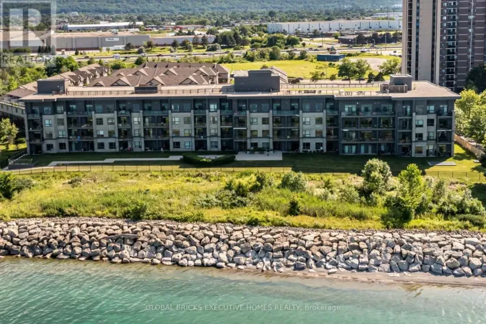 #106 - 35 SOUTHSHORE CRESCENT, Hamilton